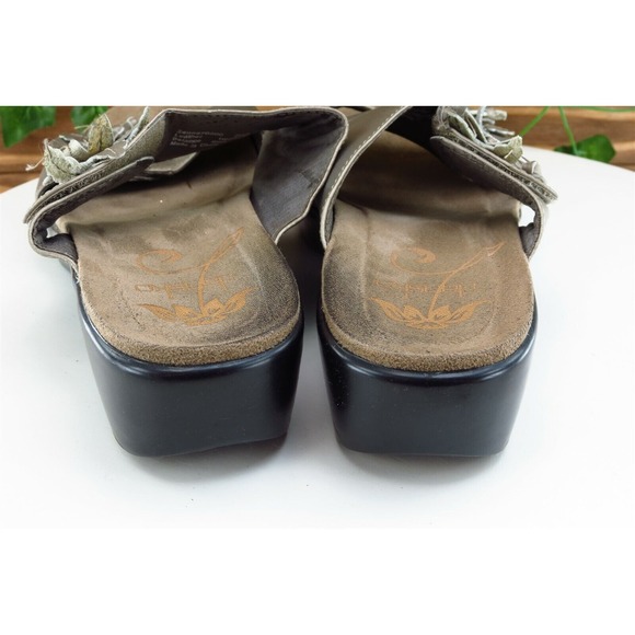 Dansko Women's Size 38 Gray Leather Slide Sandals Flower Accent Comfort Wedge - Picture 5 of 7